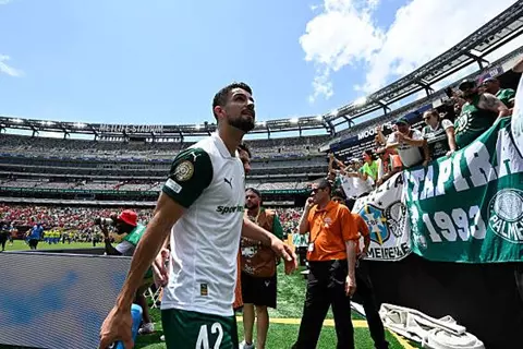 مهاجم بالميراس: قدمنا مباراة رائعة أمام الأهلي